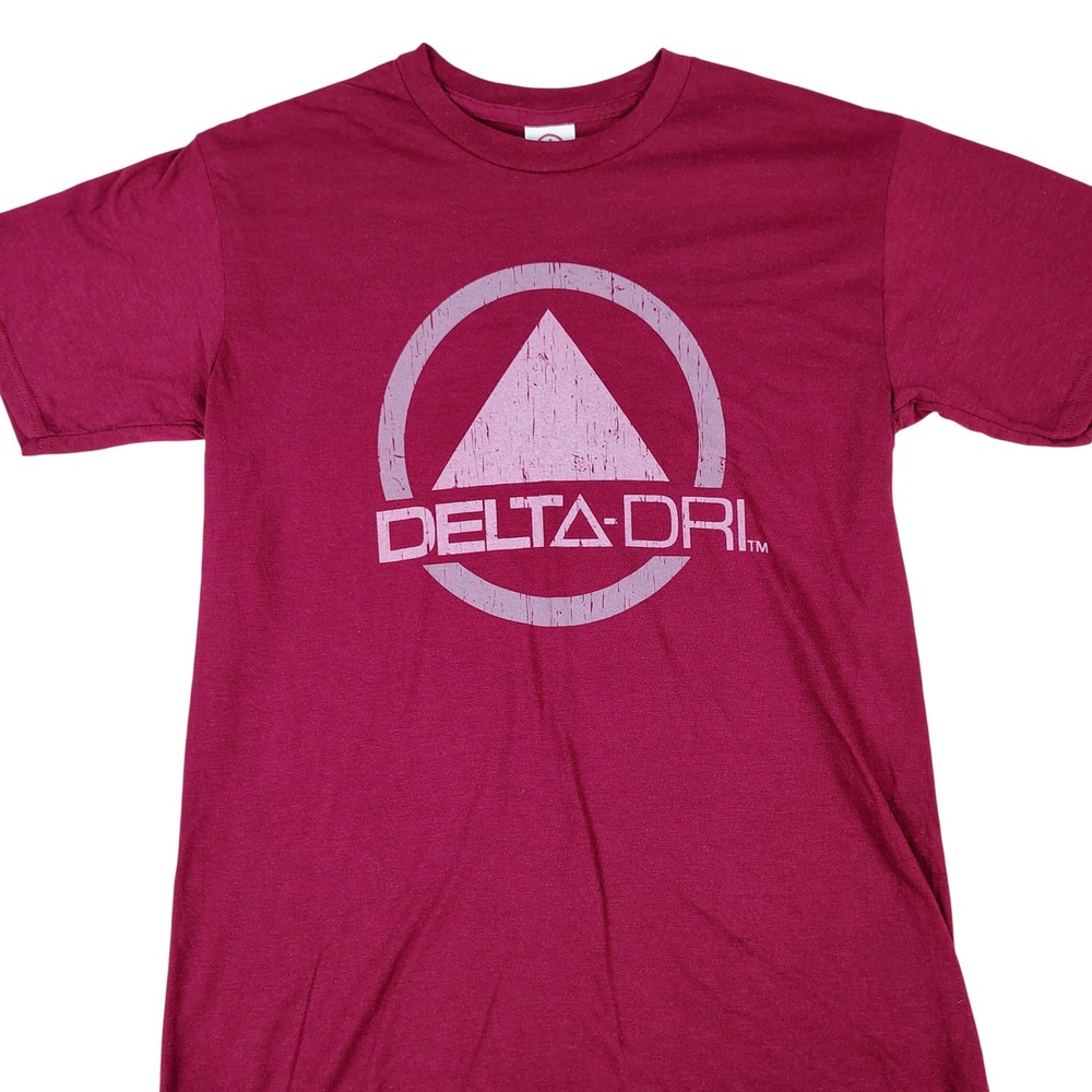 Men S Delta-Dri Graphic T-Shirt Maroon Burgundy Cotton Blend Gorpcore Streetwear